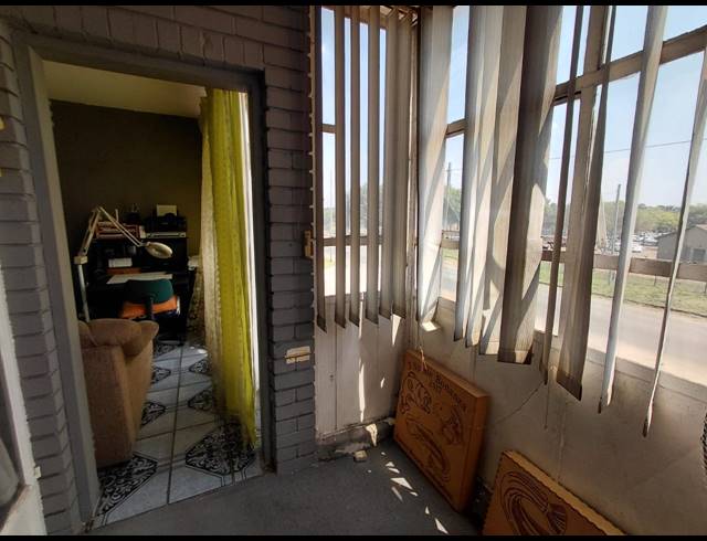 1.5 BEDROOM SECTIONAL TITLE FOR SALE IN BRAKPAN CENTRAL